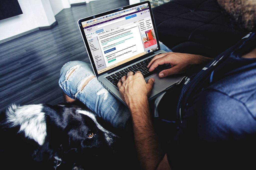 How to sign off professionally